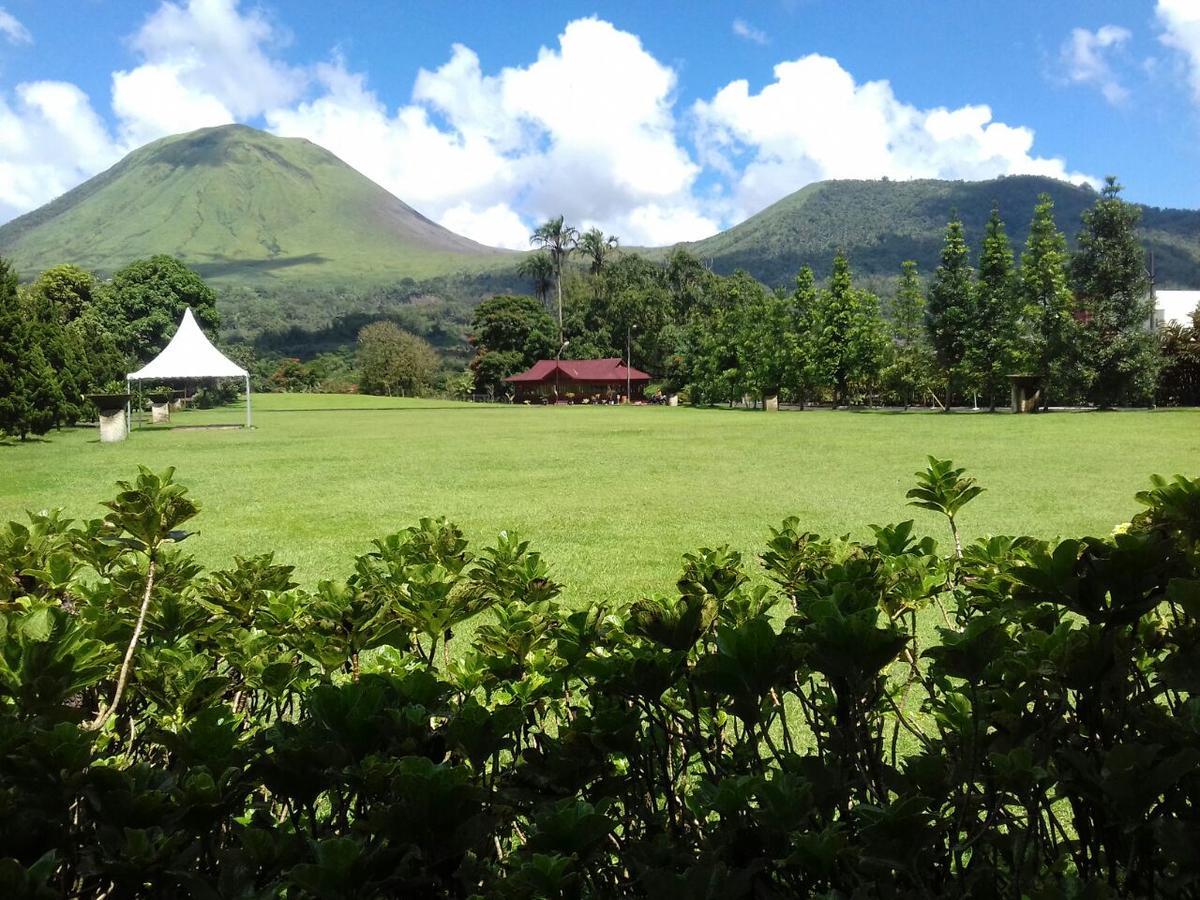 Alamanda Lokon Resort Tomohon Buitenkant foto